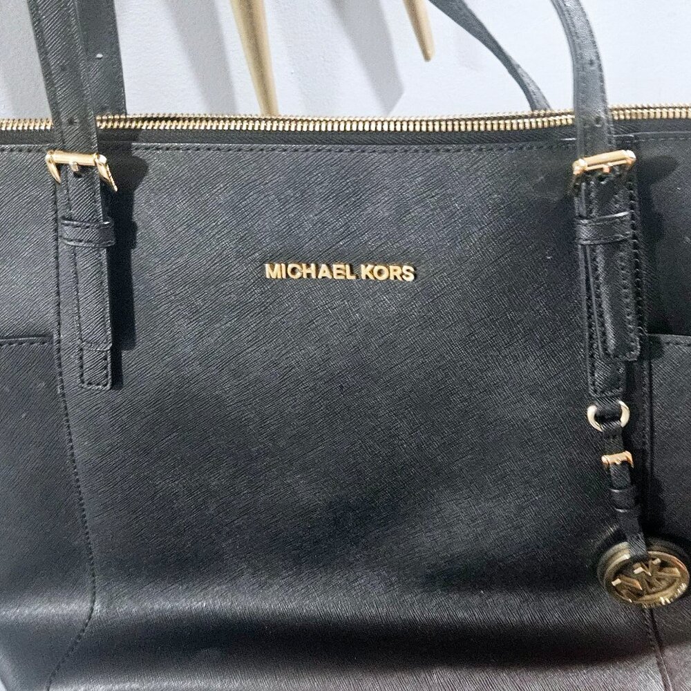 Michael Kors (never used) tote with pockets